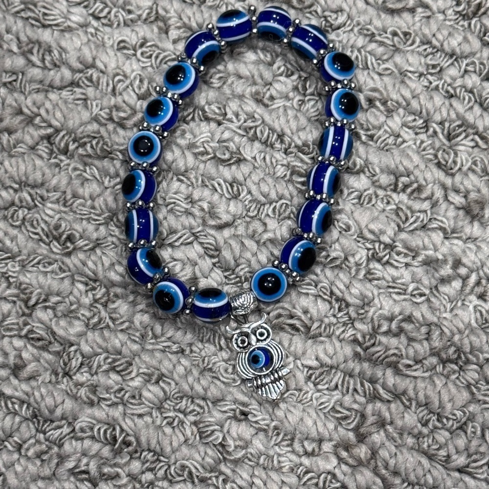 ☃️Blue and Silver Beaded Bracelet with Charm☃️
